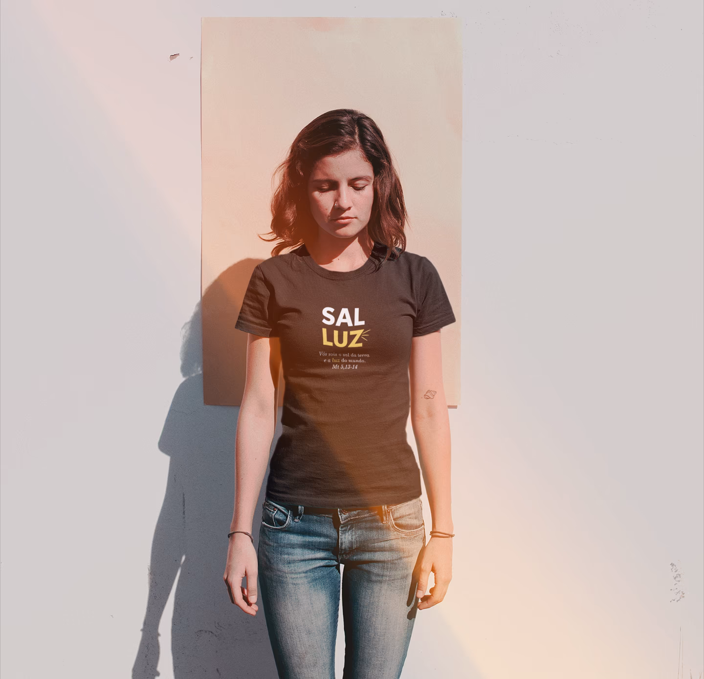 Camiseta Feminina Quality Sal e Luz - Preta