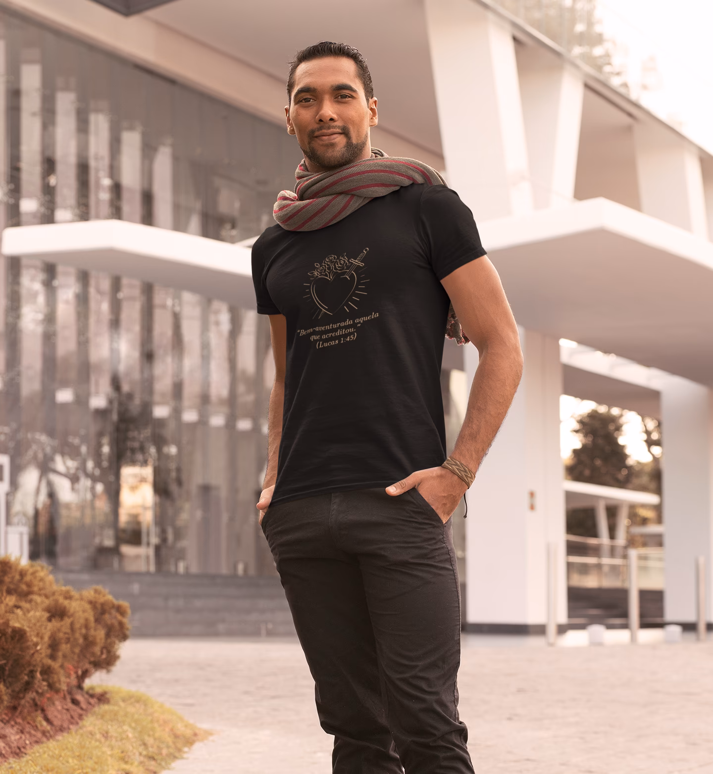 Camiseta Quality Tradicional Sagrado Coração de Maria - Preta