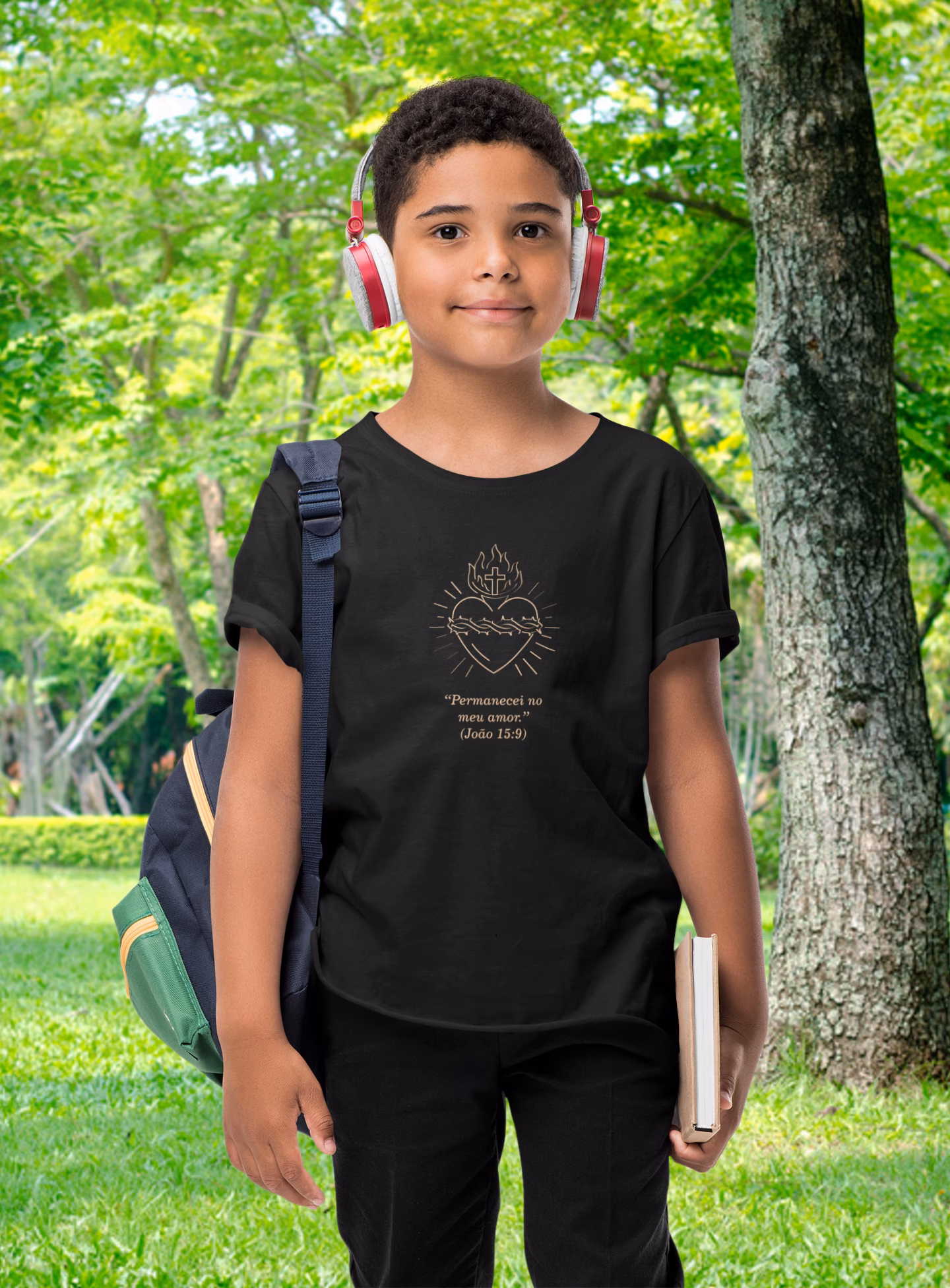 Camiseta Infantil (10 a 14) Quality Quality Sagrado Coração de Jesus - Preta